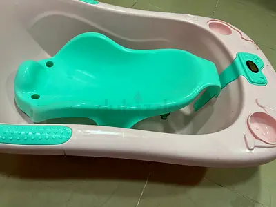 Baby Bathtub with baby bath support attachment 2pc item