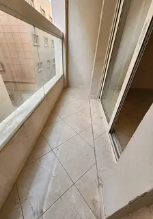 Like new building lavish neat and clean building prime location on the road building closed to safar