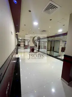 SPACIOUS OFFICE UNIT | UNFURNISHED
