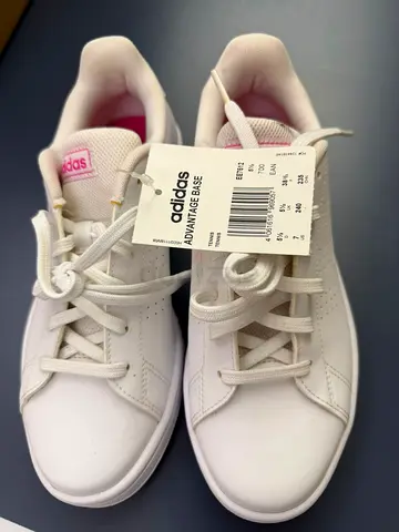 ORIGINAL (NOT REPLICA) ADIDAS ADVANTAGE BASE 5 1/2 (LADIES)