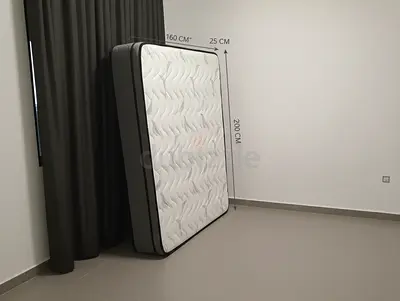 Urgent sale Mattresses Queen Size near reem island