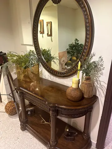 Elegant Vintage Console Table with Mirror and Decor