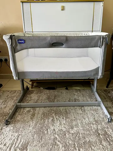 Chicco Next2Me Magic Co-Sleeping Crib (Used)