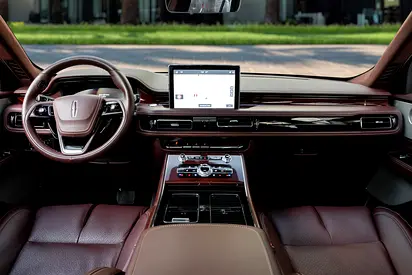 صورة 8 لـ 2023 Lincoln AVIATOR