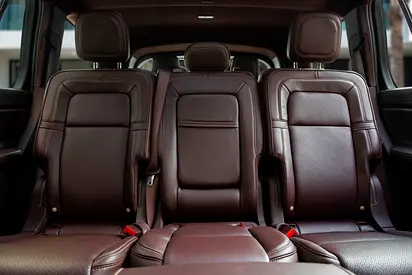 صورة 13 لـ 2023 Lincoln AVIATOR