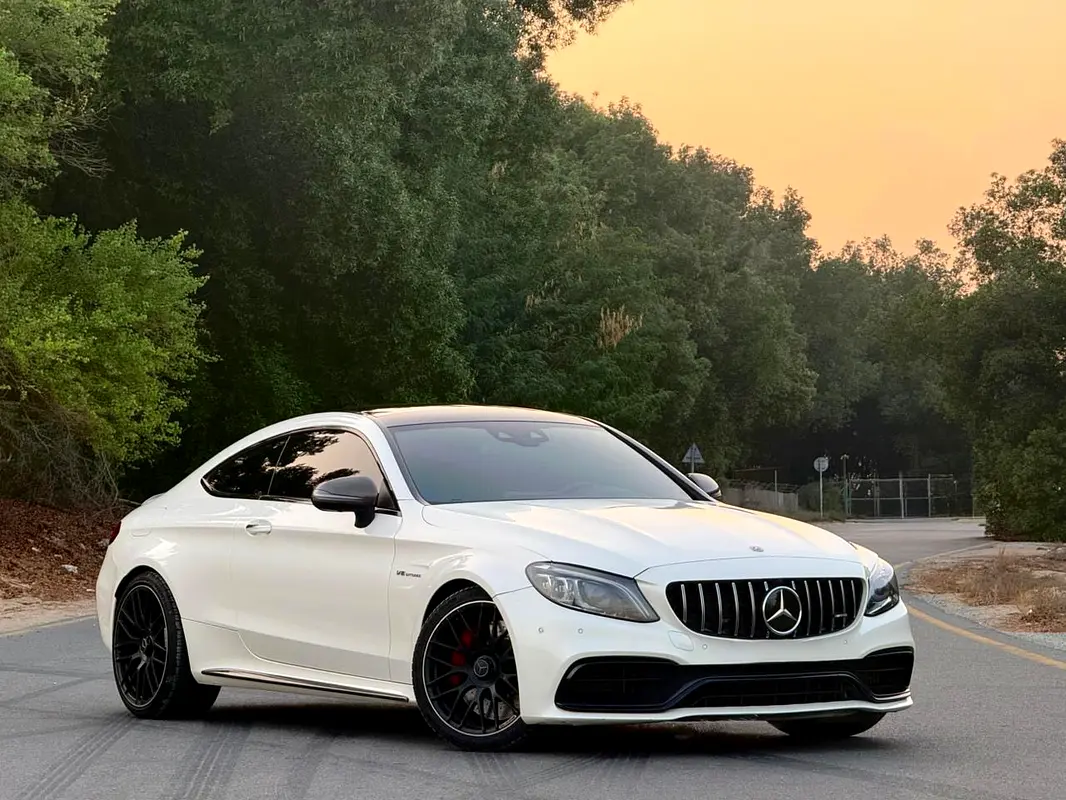 Mercedes-Benz C-Class 2019 — photo 1 of 16