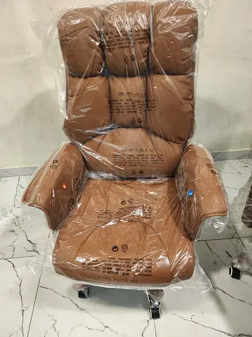 Executive leather revolving chair