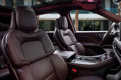صورة 12 لـ 2023 Lincoln AVIATOR
