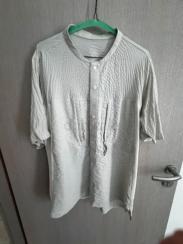 Lululemon Men’s Cream Jacket for Sale Size M