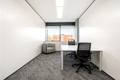 Fully furnished office space for rent in Abu Dhabi, Addax Tower for 2 persons with everything taken