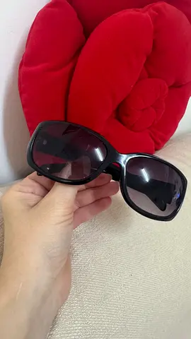 Stylish Black Sunglasses for Trendy Looks