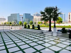 Road Facing / Great Footfall / with outdoor space availibilty