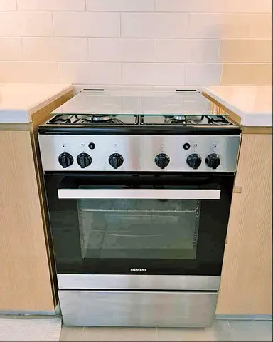 Siemens 4 Burner Full Gas Cooker – 60 x 60 cm Automatic ignition system
