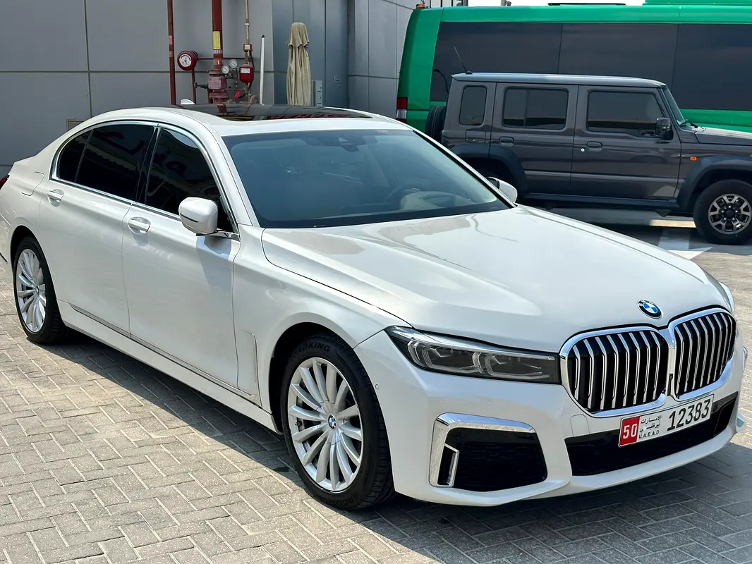 740i