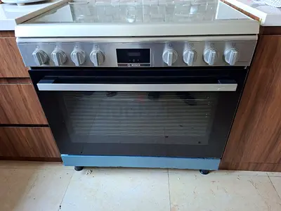 New series Bosch gas cocker with 5 different hubs freestanding