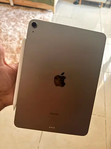 Apple iPad Air + Apple Pencil in Excellent Condition