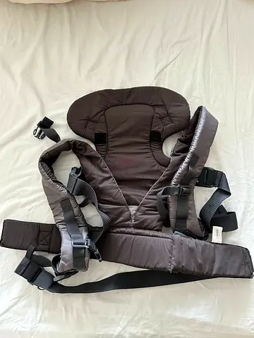 Comfortable Baby Carrier for Easy Mobility