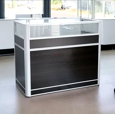 Elegant Office workstation Desk for Sale