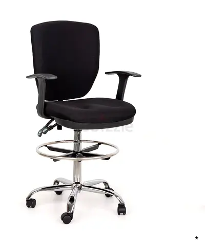 Comfortable Black Office Chair with Adjustable Height