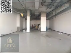 Shop for rent on the main street, large area, suitable for all activities.