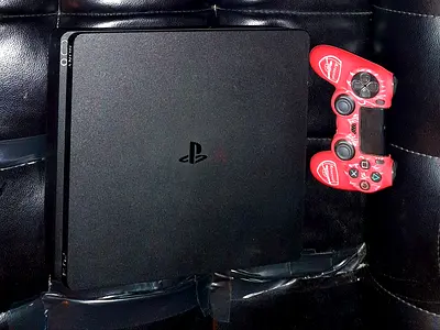 PlayStation 4 Console with Controller - Perfect for Gaming with 3 cds