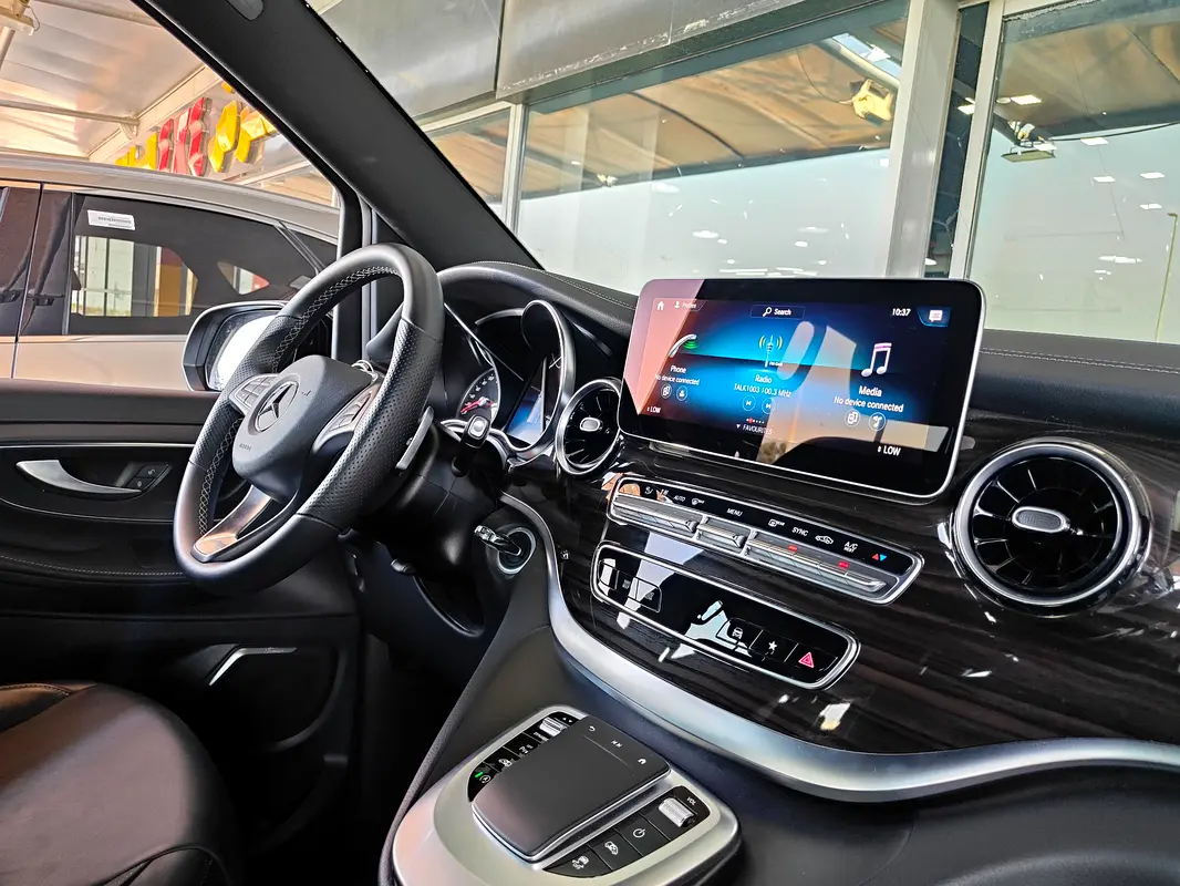 Mercedes-Benz V-Class 2024