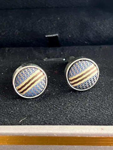 Cufflinks
