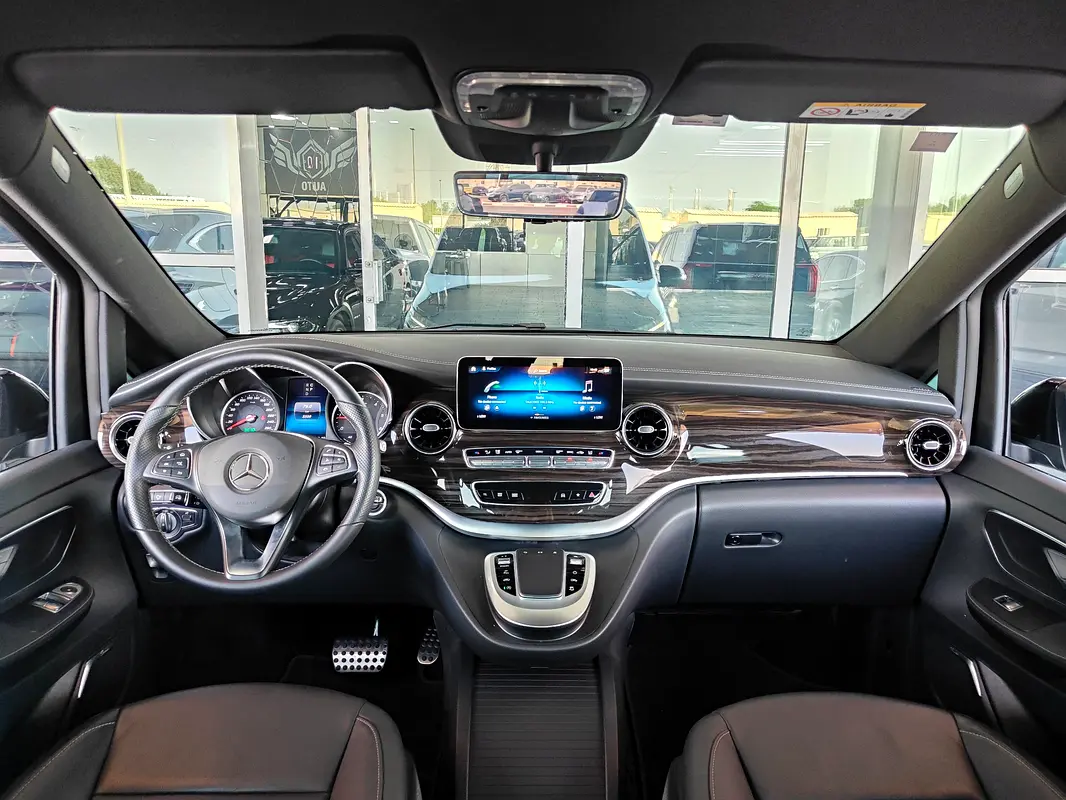 Mercedes-Benz V-Class 2024