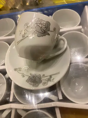 سيت قهوة يتكون من 24 قطعة