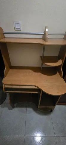 Computer table
