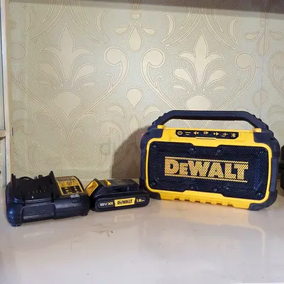 DEWALT DCR010 Job-site Bluetooth Speaker 12v/20v MAX