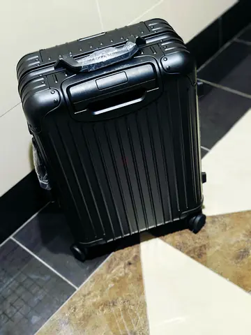 Suitcase aluminum