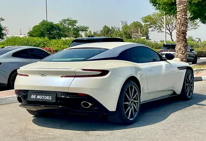 2017 Aston Martin DB11 photo 5