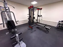 A second-floor bedroom with a gym. Master bedroom. Large area. Al-Hamidiyah, near the university.