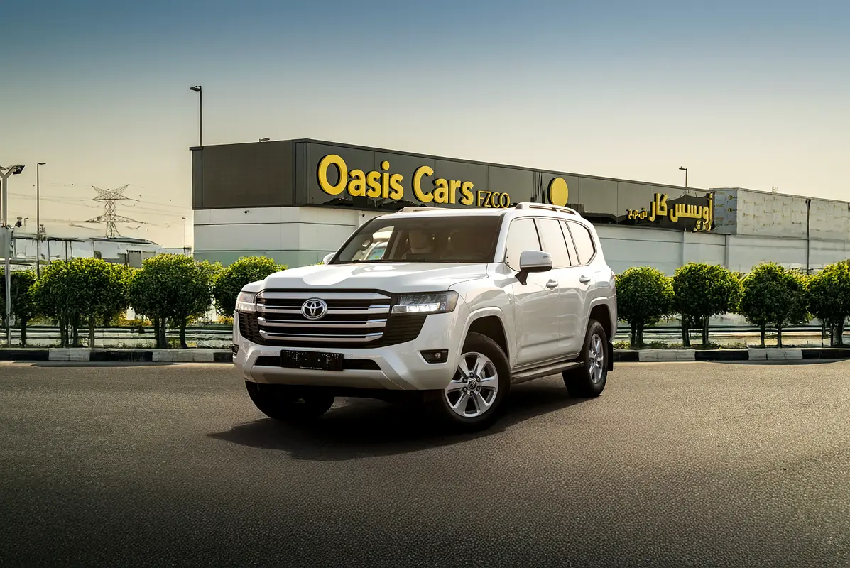 Toyota Land Cruiser 2023 — photo 1 of 17