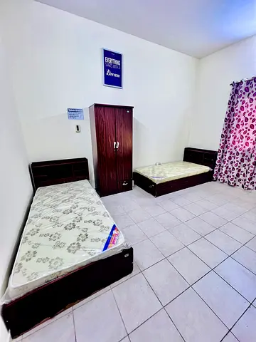 3 SHARING MASTER BEDROOM AVAILABLE FOR RENT