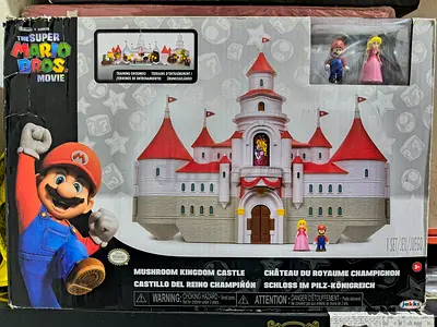 Unlock Adventures with the Super Mario Kingdom Castle Set!