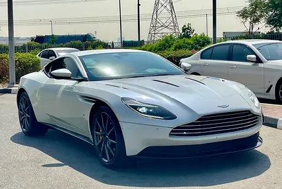 Aston Martin DB11 / 2017 Model / Gcc Spec’s / Less Km Driven