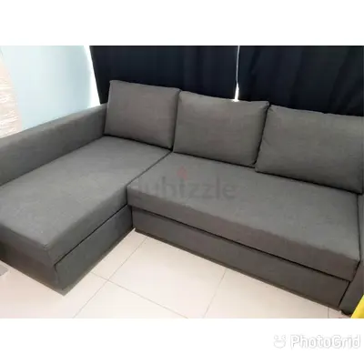Stylish and Comfortable Grey Sectional Sofa for Sale!