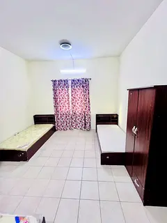 3 SHARING MASTER BEDROOM AVAILABLE FOR RENT