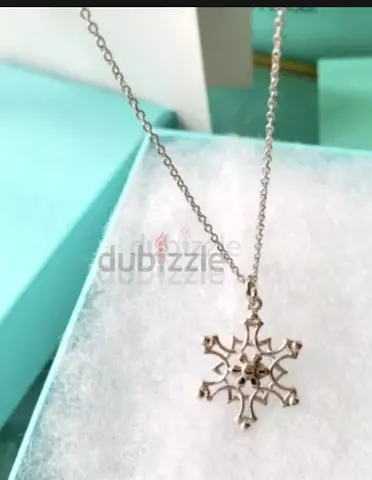 Tiffany Elegant Snowflake Necklace in Sterling Silver