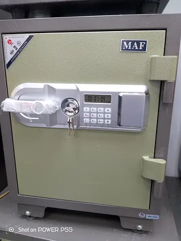 I selling new digital locker 92 kg office