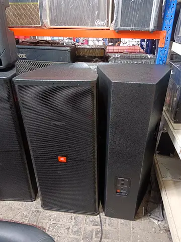 JBL SRX 700