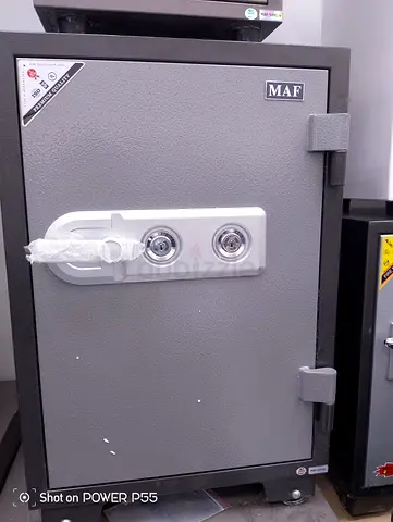 I selling new office 155 kg locker available