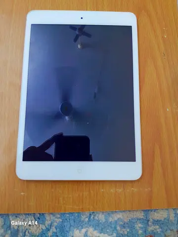 Apple iPad Mini - Great Condition!