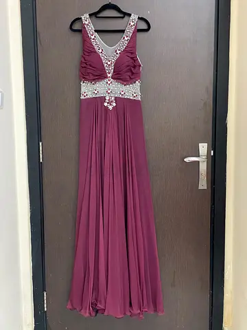 Elegant Evening Dress - Perfect for Special Occasions