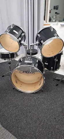 Bold Black Drum Set - Perfect for Every Musician!