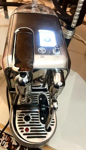 Premium Espresso Machine - Perfect for Coffee Lovers!