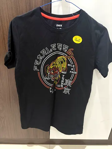 Boy tshirt 13-14 years
