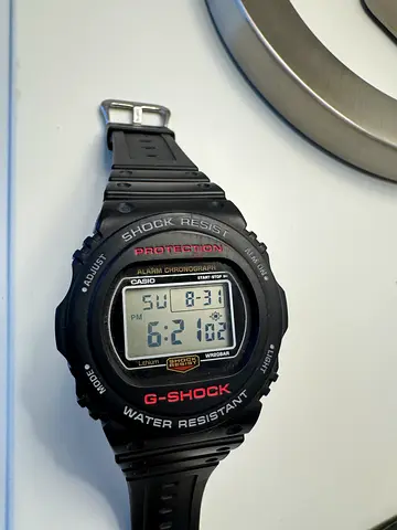 G-SHOCK Casual Men’s Watch DW-5750UE-1DR – Excellent Condition